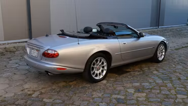 JAGUAR XK8