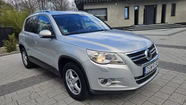VOLKSWAGEN Tiguan