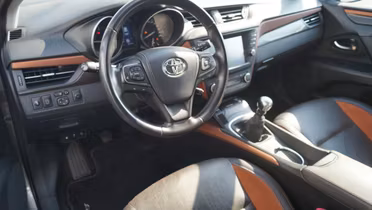 TOYOTA Avensis