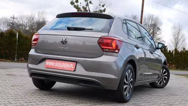 VOLKSWAGEN Polo