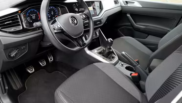 VOLKSWAGEN Polo