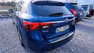 TOYOTA Avensis
