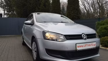 VOLKSWAGEN Polo