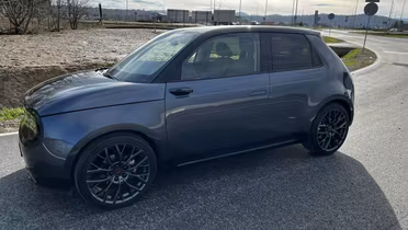 HONDA e