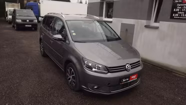 VOLKSWAGEN Touran