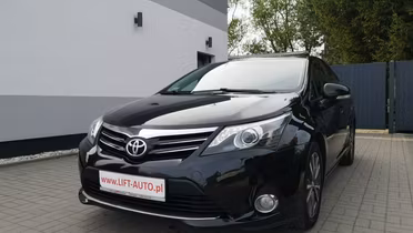 TOYOTA Avensis