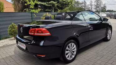 VOLKSWAGEN Eos