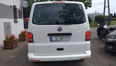 VOLKSWAGEN Caravelle