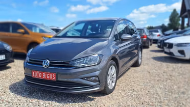 VOLKSWAGEN Golf Sportsvan