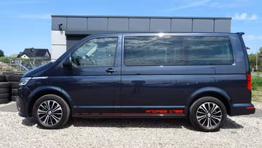 VOLKSWAGEN Multivan