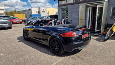 AUDI TT