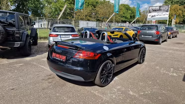 AUDI TT