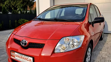 TOYOTA Auris