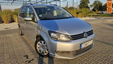 VOLKSWAGEN Touran