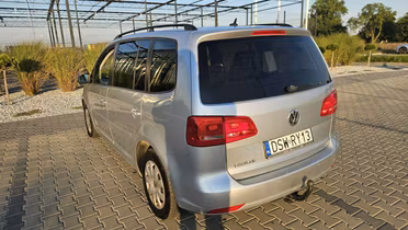 VOLKSWAGEN Touran