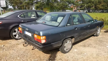 AUDI 100