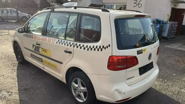 VOLKSWAGEN Touran