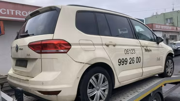 VOLKSWAGEN Touran
