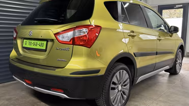 SUZUKI S-Cross