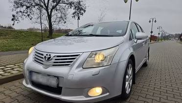 TOYOTA Avensis