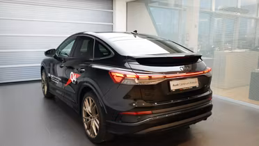 AUDI Q4 Sportback e-tron