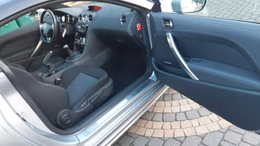 PEUGEOT RCZ