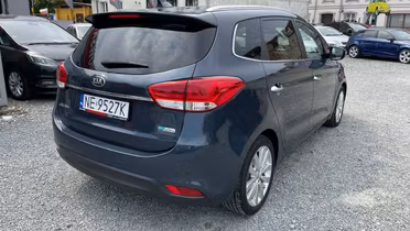 KIA Carens