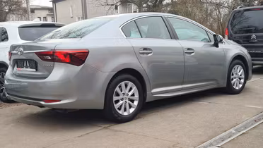TOYOTA Avensis