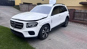 MERCEDES-BENZ GLB