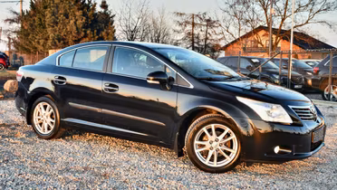 TOYOTA Avensis