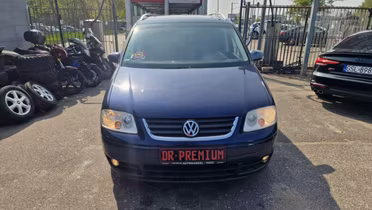 VOLKSWAGEN Touran