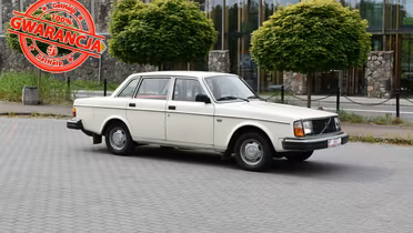 VOLVO 240
