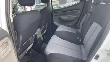 MITSUBISHI L 200