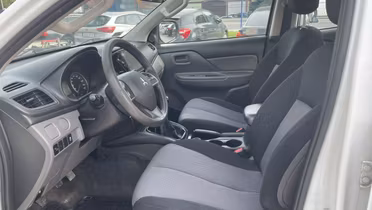MITSUBISHI L 200