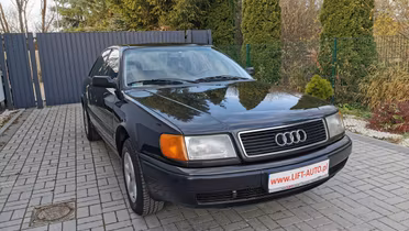 AUDI 100