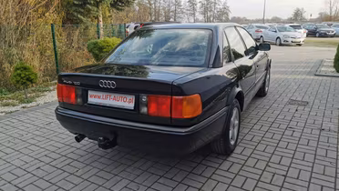 AUDI 100