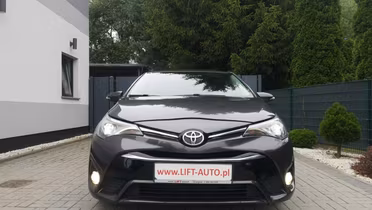 TOYOTA Avensis