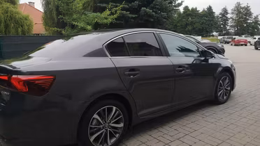 TOYOTA Avensis