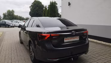 TOYOTA Avensis