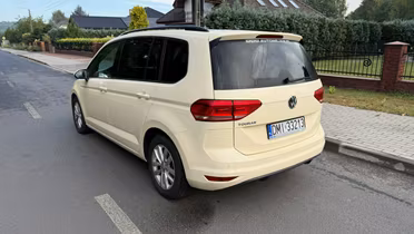 VOLKSWAGEN Touran