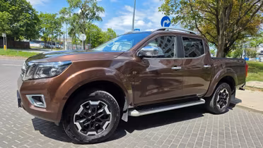 NISSAN Navara