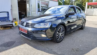 VOLKSWAGEN Jetta