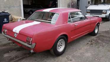 FORD Mustang
