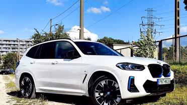 BMW iX3