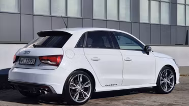 AUDI S1