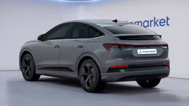 AUDI Q4