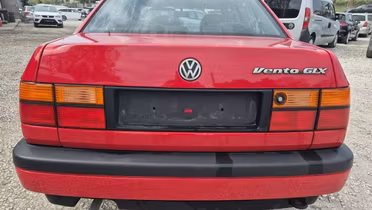 VOLKSWAGEN Vento