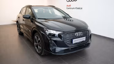 AUDI Q4