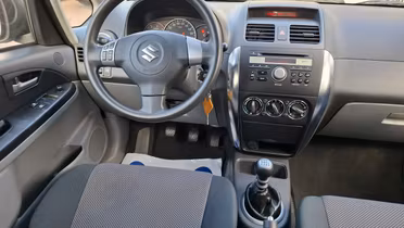 SUZUKI SX4