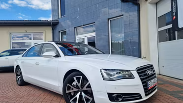 AUDI A8